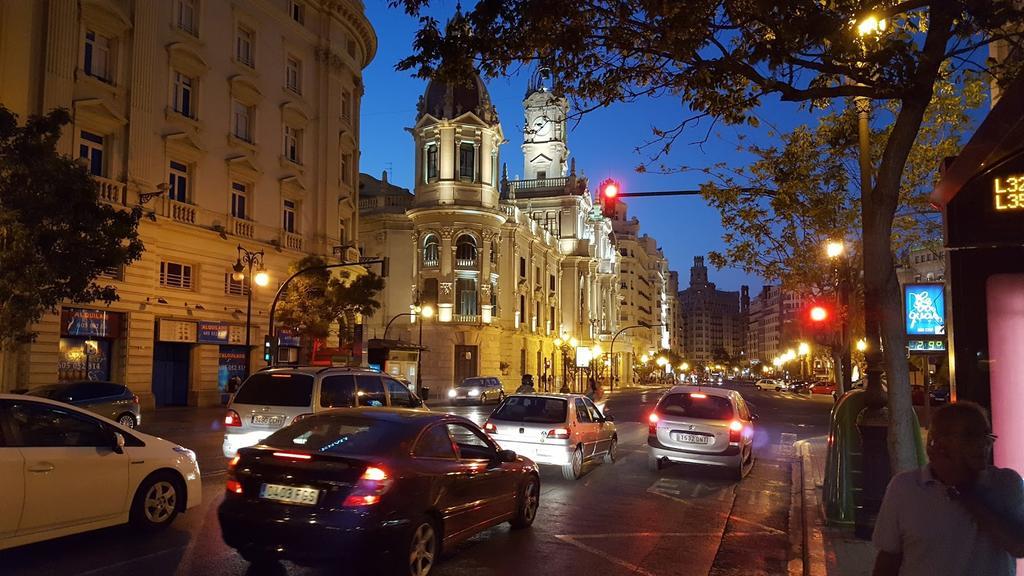 Arena'S Apartament Валенсія Екстер'єр фото